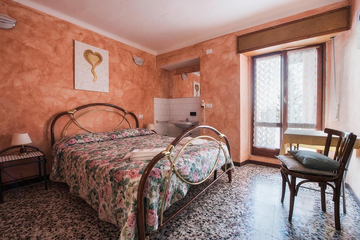 Baita Carla Брунате Экстерьер фото